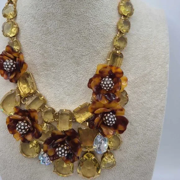 NWOT J Crew Tortoise Clear and Gold Crystal Statement Flower Necklace - Picture 10 of 12
